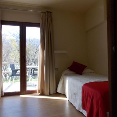 Aparthotel Bubal El Pueyo de Jaca Bagian luar foto