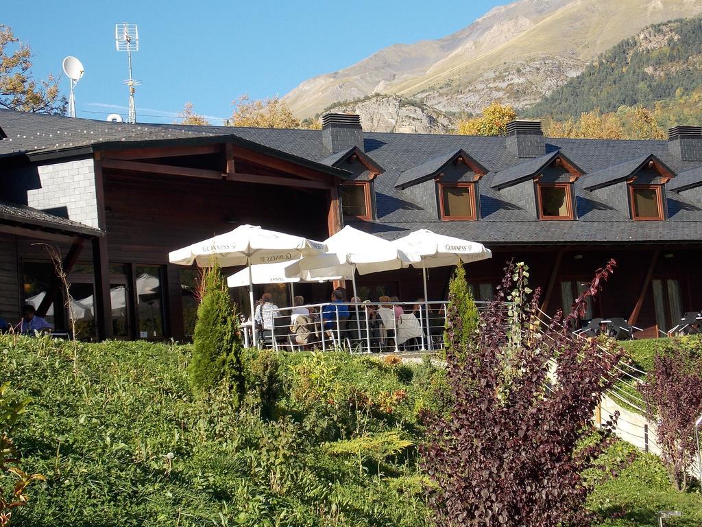 Aparthotel Bubal El Pueyo de Jaca Bagian luar foto