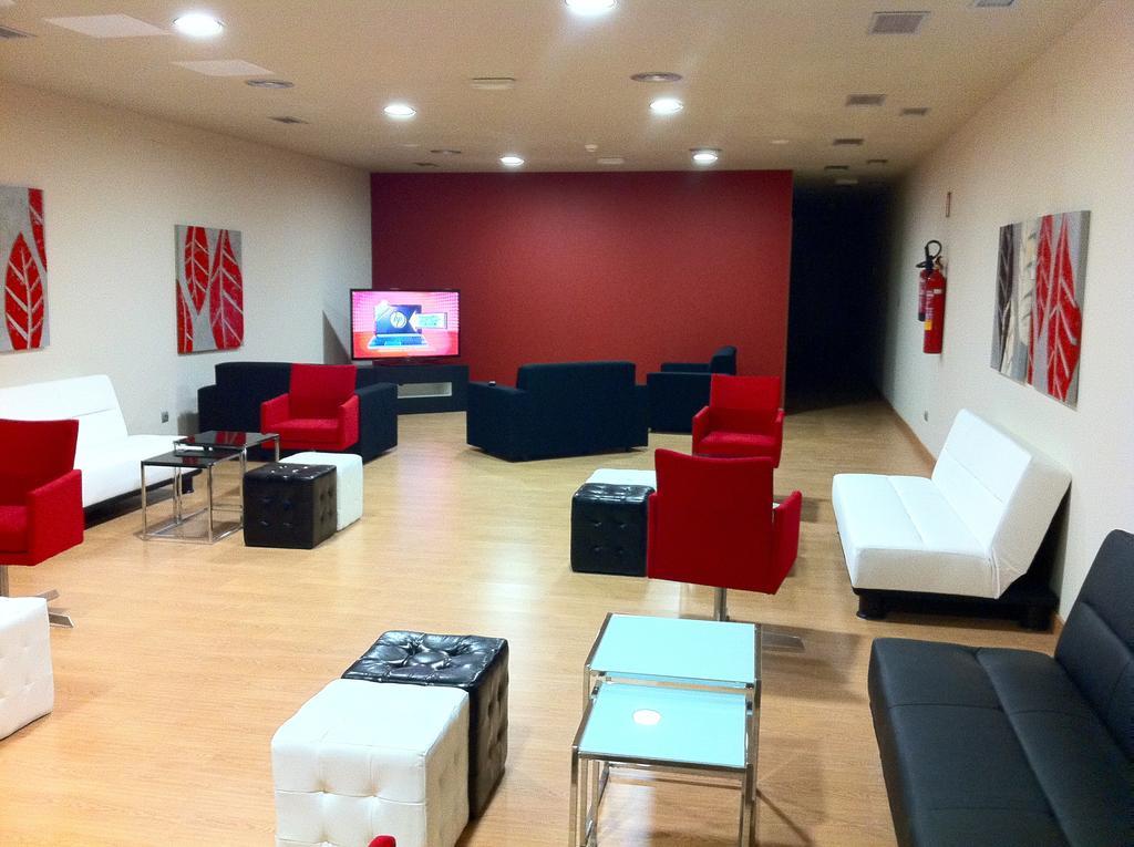 Aparthotel Bubal El Pueyo de Jaca Bagian luar foto