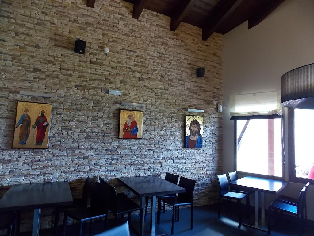 Aparthotel Bubal El Pueyo de Jaca Bagian luar foto